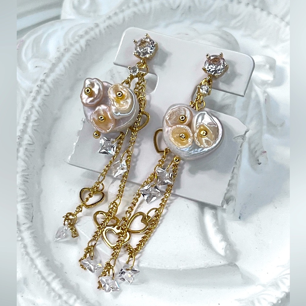 Handmade Freshwater Heart ❤️ Baroque Pearl Flower 🌺 Earrings S925 SS Posts - Picture 3 of 3